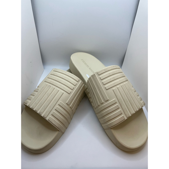 Women\'s BOTTEGA VENETA Beige Rubber Slide Sandals Size 9